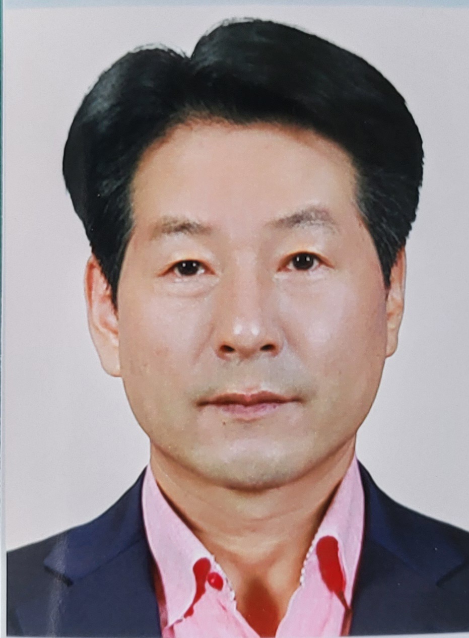 최장술 동문회장님.jpg